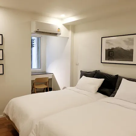 Upscale 3-Bedroom 3-Bathroom Suite 1 Min To Bts Prompong